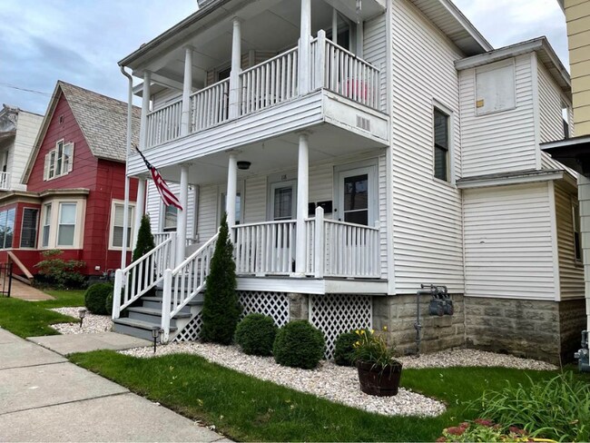 Photo - 118 Hudson Ave Apartment Unit 1