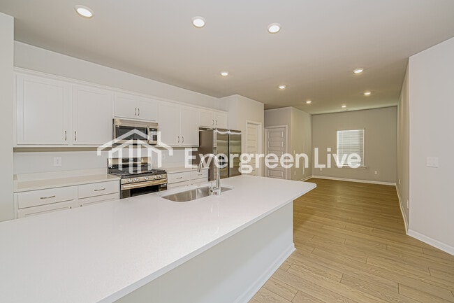 Photo - 104 Chain Bridge Circle