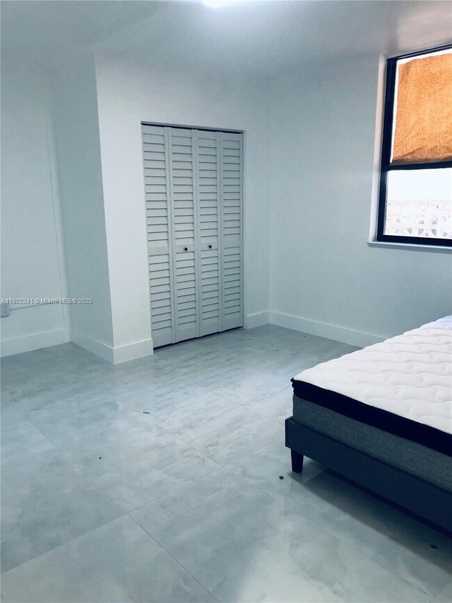 Photo - 10185 Collins Ave Unit 1022