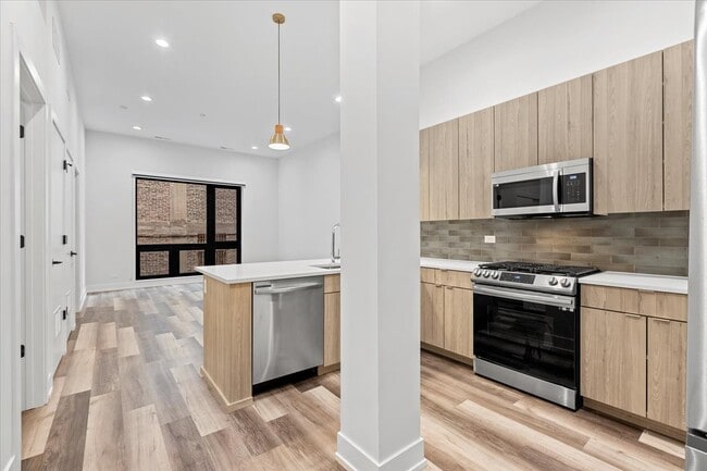 Photo - 2317 N Clark St Unit 305