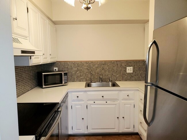 Photo - Fabulous 2 bed 2 bath Sunderland Heights C... Unit 21
