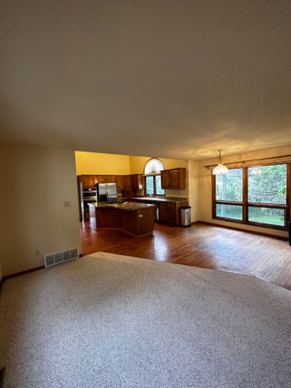 Photo - 1555 Laird Cir