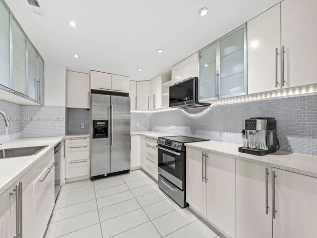 Photo - 600 Biltmore Way