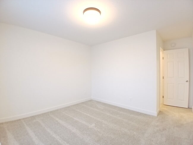 Photo - 6351 King Wynd SW