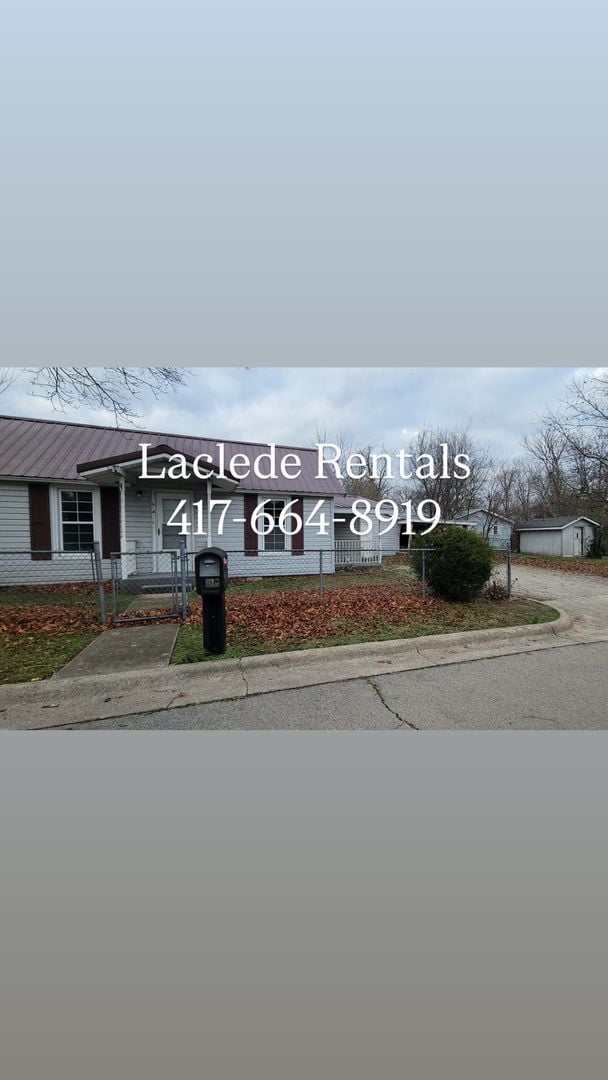 Building Photo - 2 BEDROOM 1 BATHROOM HOUSE.