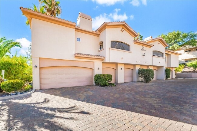 Building Photo - 2050 W Warm Springs Rd Unit 2411