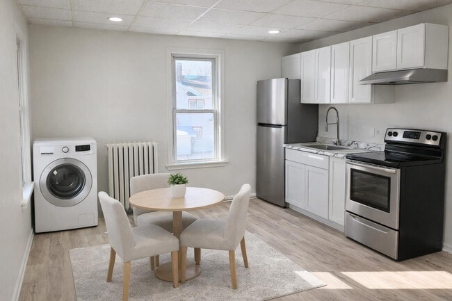 Photo - 1106 Becker Ave SW