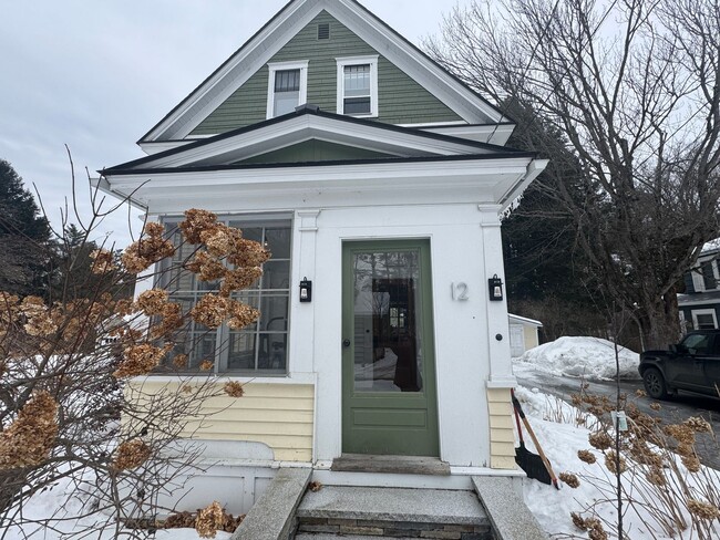 Photo - 3 bedroom, 2.5 bath home walking distance to Dartmouth College