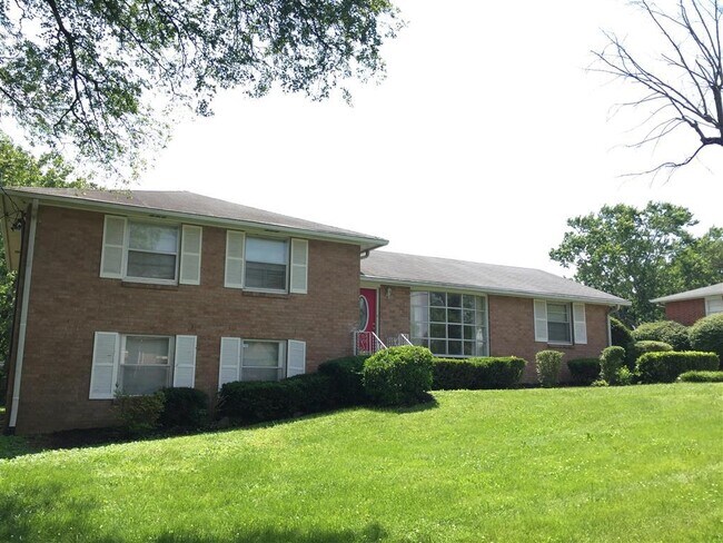 Spacious Spilt Level Home - Spacious Spilt Level Home