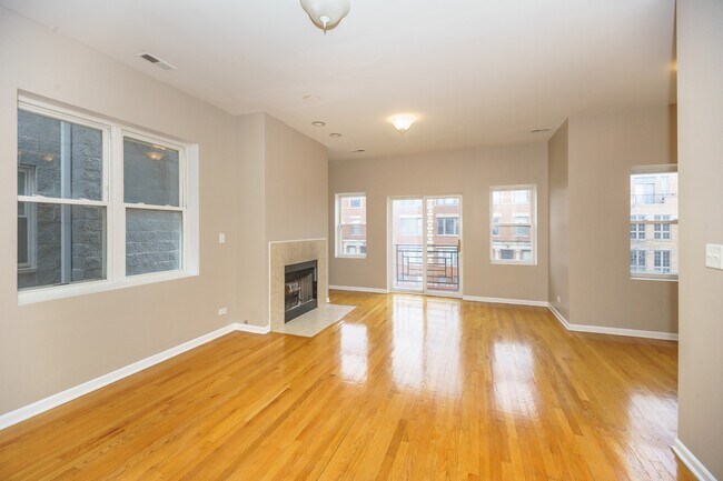 Photo - 4433 S Calumet Ave