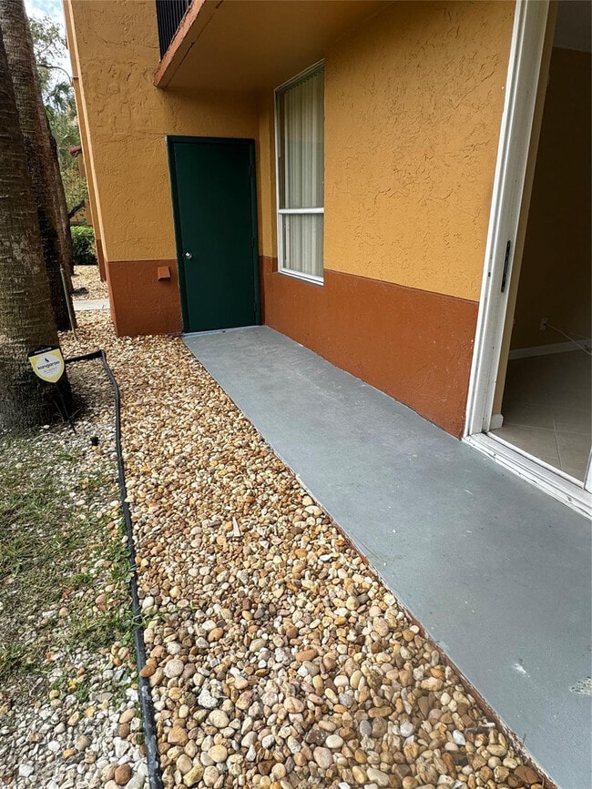 Photo - 10757 Cleary Blvd Unidad 108