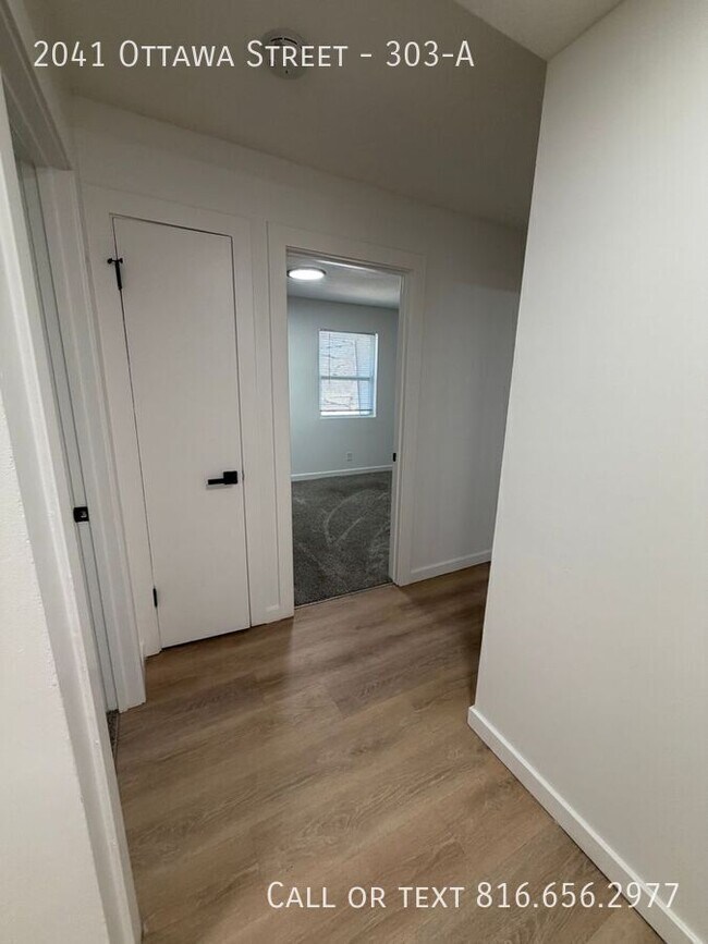 Photo - 2041 Ottawa St Unidad 303-A