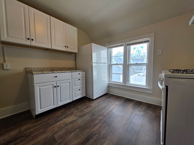 Photo - 1020 Berner St