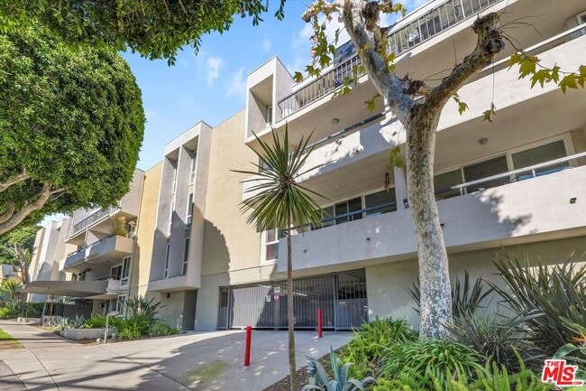 Photo - 8535 W Knl Dr Unit 111