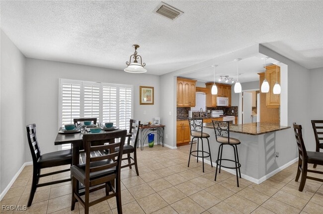 Photo - 211 S Lake Dr