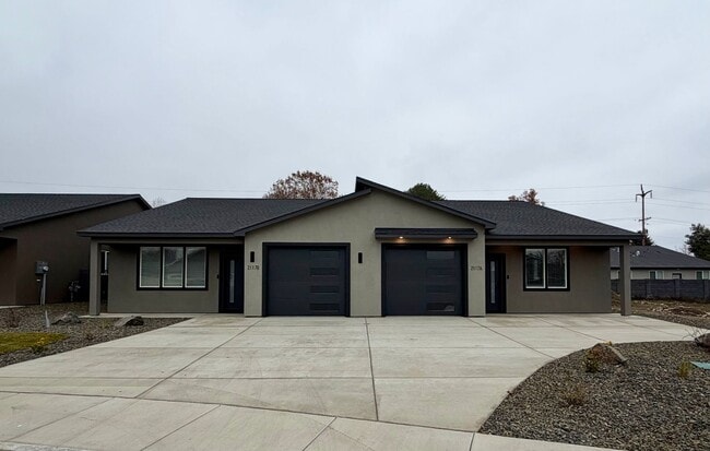 Photo - 2117 Carr Rd