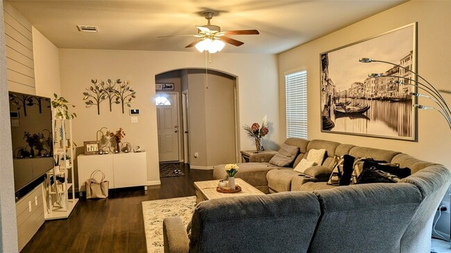 Building Photo - 2125 Windy Grove Dr