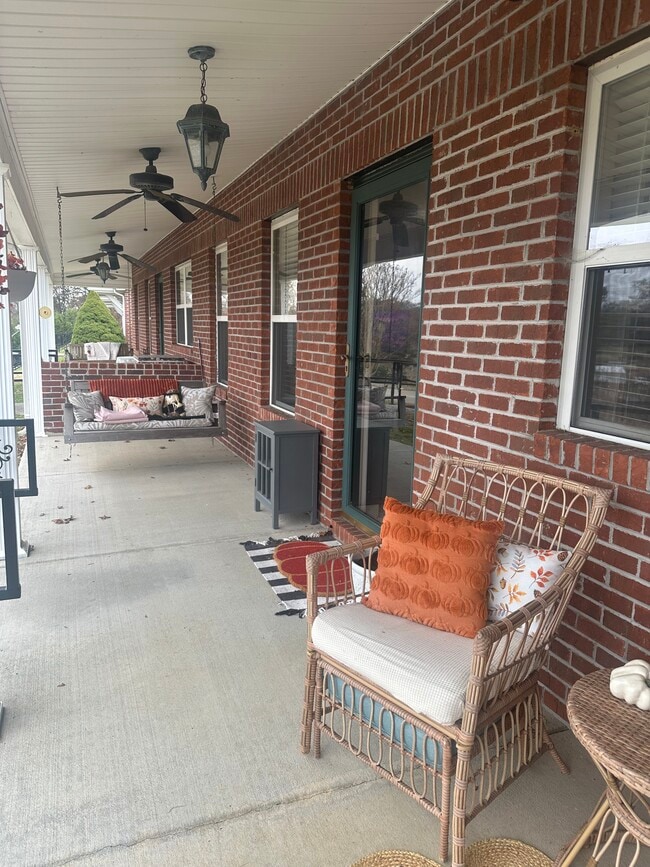 Photo - 132 Hackberry Way