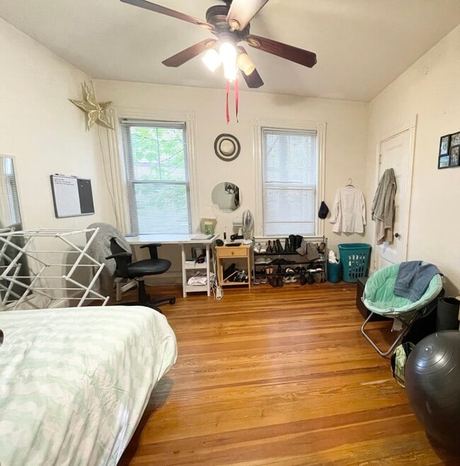 Photo - 112 Hillside St Unidad #1