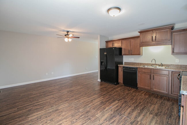 Photo - 1716 Thistlewood Dr
