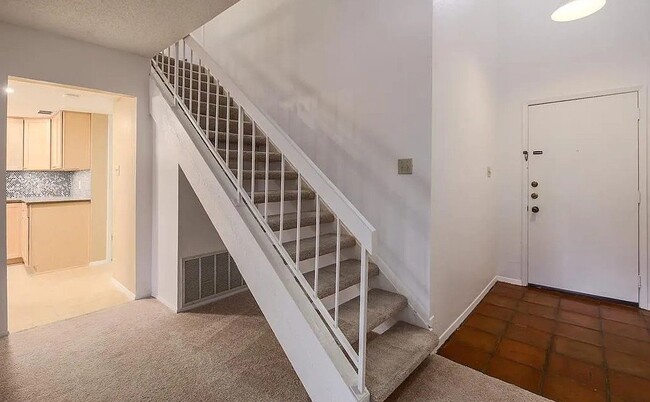 Photo - 8905 Trone Cir