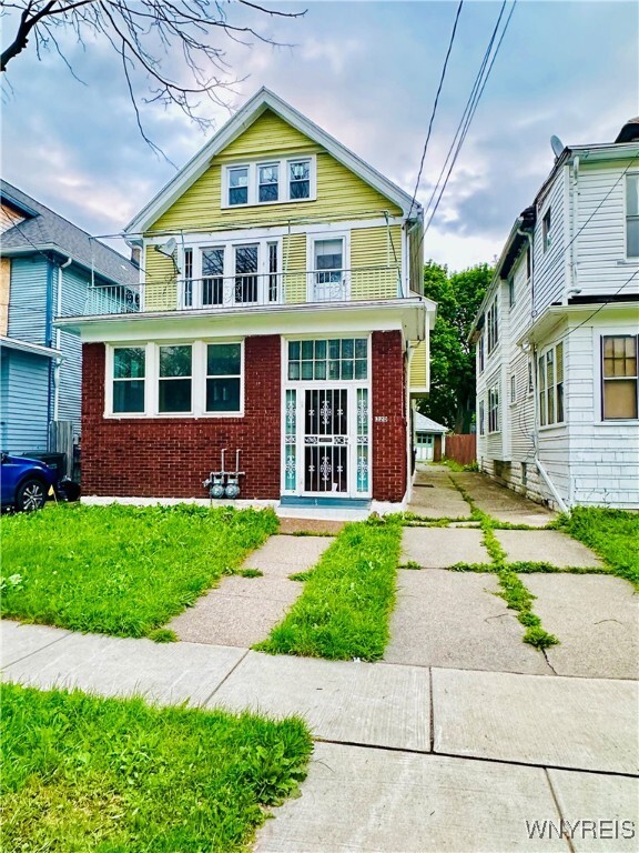 Photo - 320 Jewett Ave