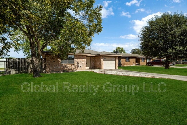 Photo - 309 Meadow Dr