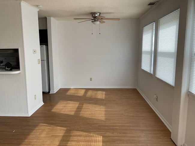 Photo - 1320 Briar Manor