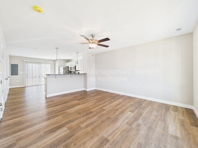 Photo - 1420 Circle Dr