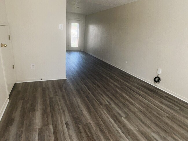 1307 Monroe Loop Unit D