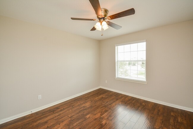 Photo - 6003 Hickory Hollow Dr