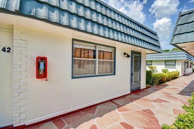 Photo - 42 Waterford B Unit B