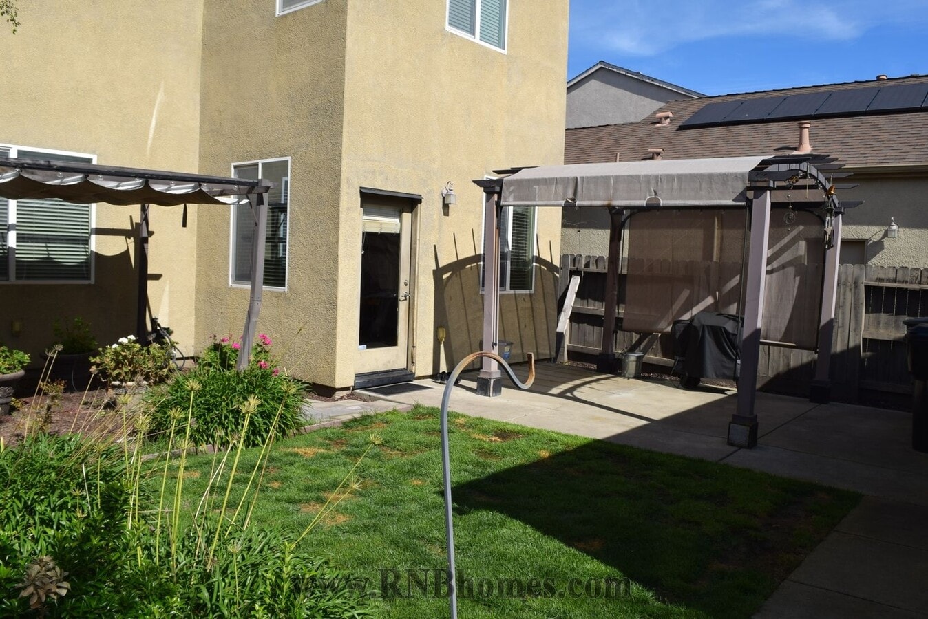 Photo - 2961 Market St