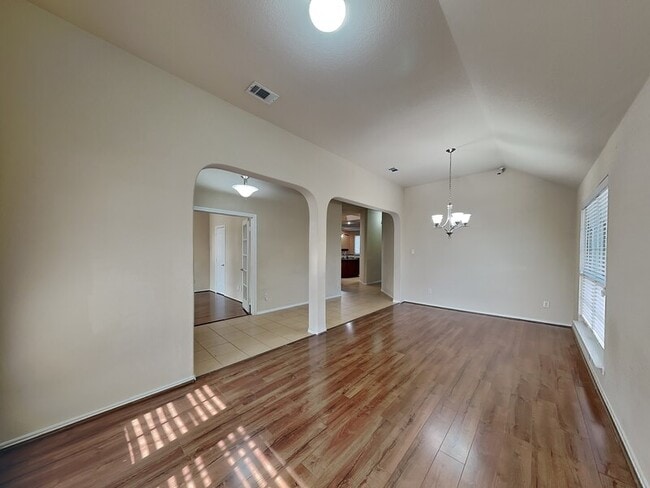 Photo - 1605 Grey Willow Ln