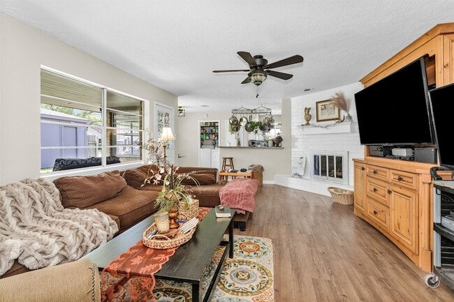 Photo - 4735 Lost Oak Dr