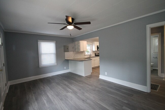 Photo - 1058 Ebenezer Ave Ext