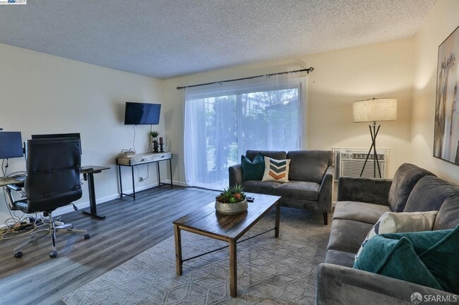 Photo - 1731 Ellis St Condo