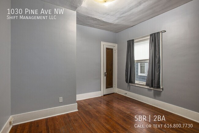 Photo - 1030 Pine Ave NW