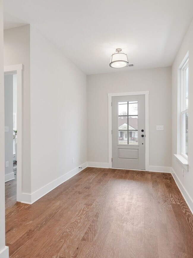 Photo - Welcome to The Becanni in Charlotte Park!