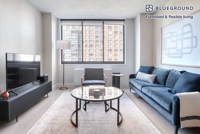 Building Photo - 215 E 95th St Rental
