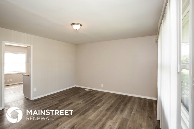 Photo - 4851 N Kenyon Dr