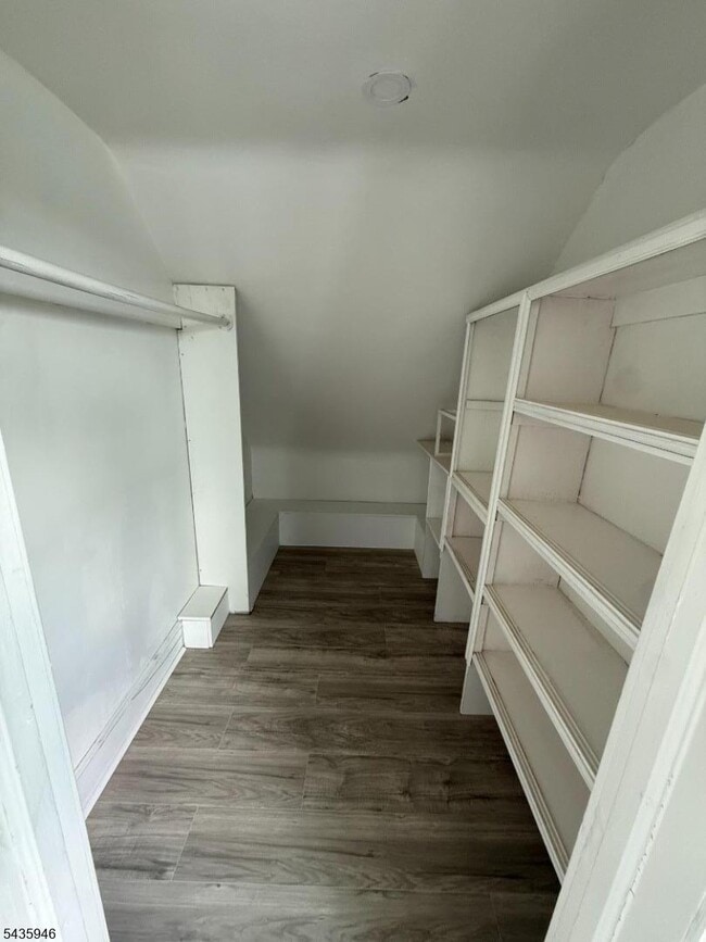 85 Sunnyside Terrace Unit 3