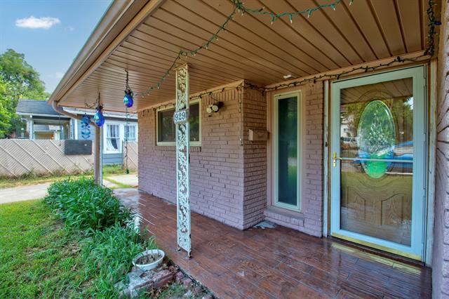 Photo - 929 Dodson St