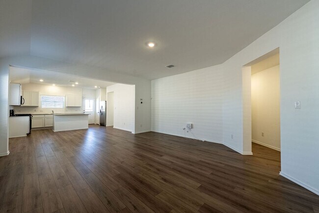 Photo - Charming Sunlit 4-Bedroom 2-Bathroom Home!