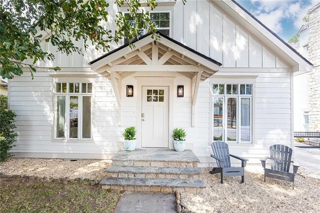 Photo - 433 Trabert Ave NW