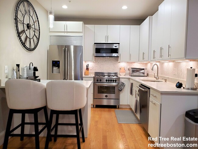 Building Photo - 111 B St Unit 2 Rental