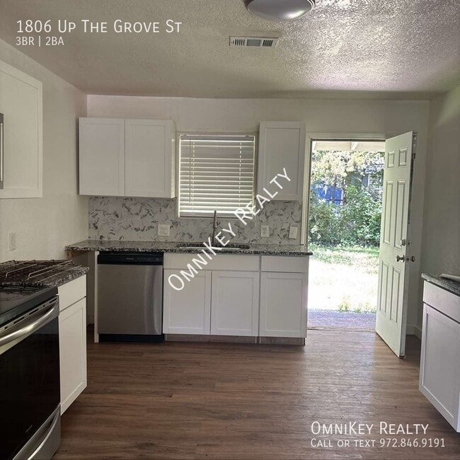 Photo - 1806 Up the Grove St