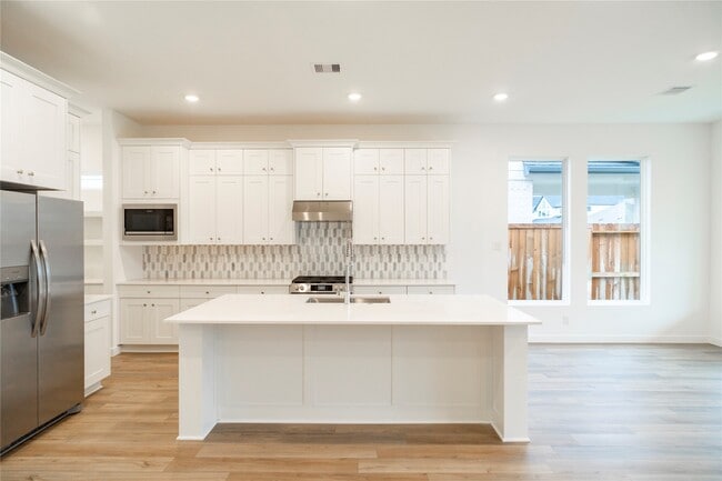 Photo - 31026 Sun Vly Dr