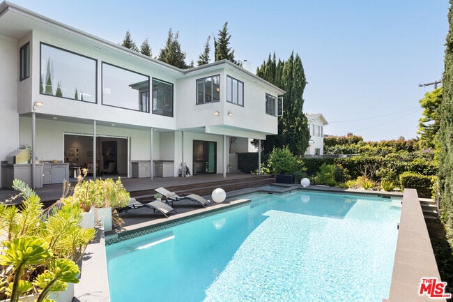 Photo - 1256 Beverly Green Dr