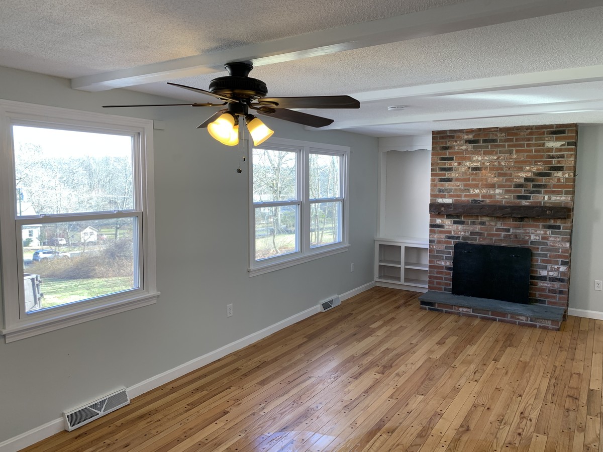 Living - 30 Main St Unit 2